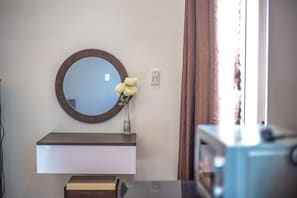 Luxury-Studio | Betten mit Memory-Foam-Matratzen, Minibar, Schreibtisch