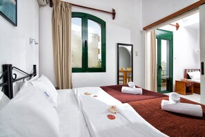 2 chambres, fer et planche à repasser