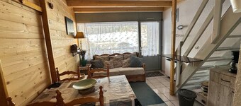 Charming 2-Room Loft with Mezzanine Near Ski Shuttle - Sleeps 4, Pet-Friendly