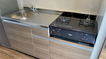 Fridge, microwave, stovetop, electric kettle