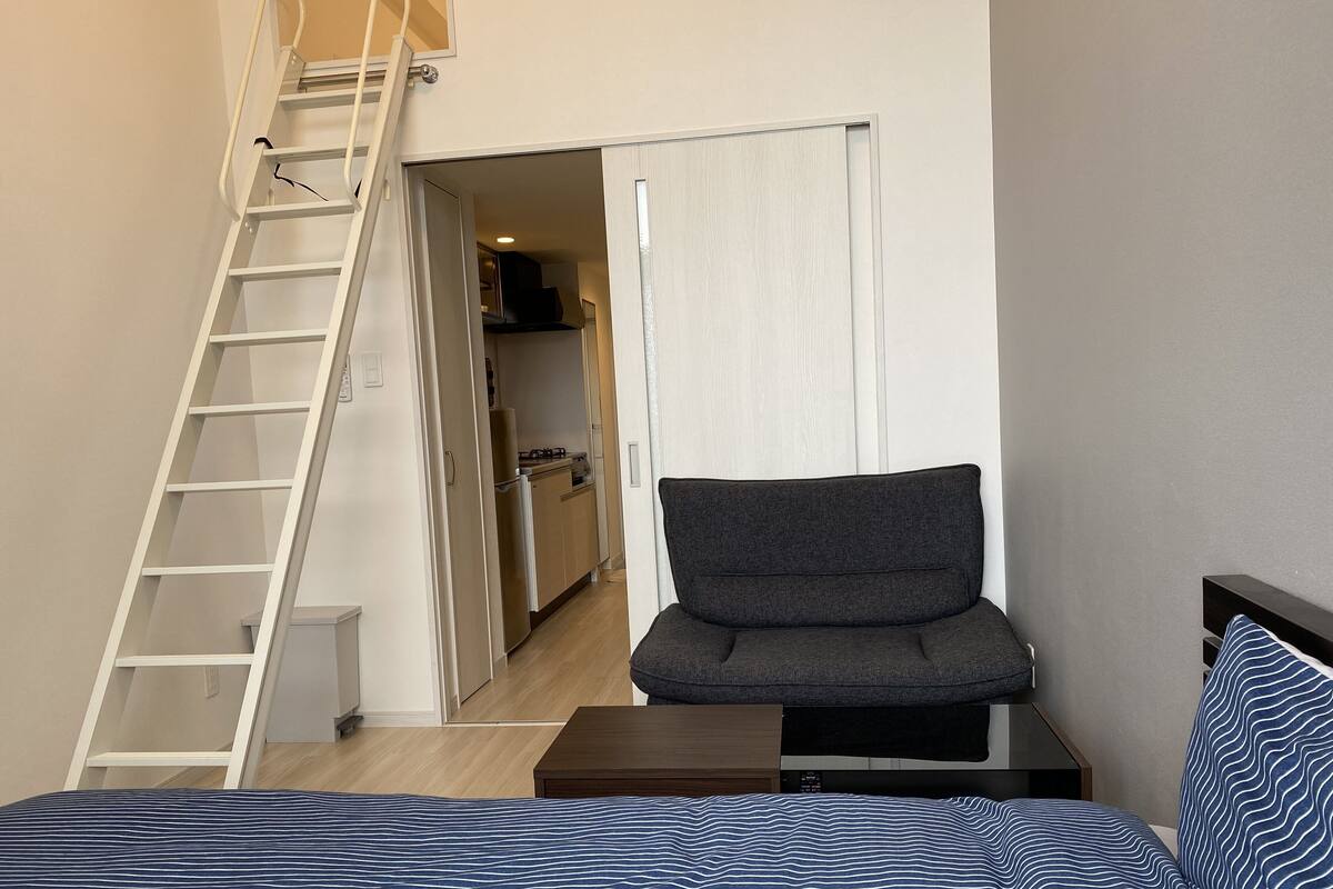 Cortinas opacas, tabla de planchar con plancha, wifi gratis