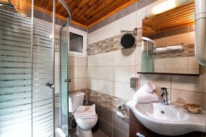 Apartamento, para fumantes, varanda | Comodidades do banheiro | Secador de cabelo 