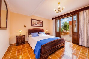 5 bedrooms, iron/ironing board, free WiFi, bed sheets - Rustic Holiday House Es Fasser with Pool, Garden, Terraces & Wi-Fi; Parking and Garage Available (Son Servera,)