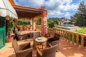 Outdoor dining - Rustic Holiday House Es Fasser with Pool, Garden, Terraces & Wi-Fi; Parking and Garage Available (Son Servera,)