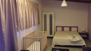 House, 1 Bedroom, Smoking, Patio - New and Colorful Studio Near Airport and Beach in Heraklion (Heraklion)