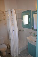 Casa, 1 habitación, fumadores, terraza | Baño | Artículos de higiene personal gratuitos y secador de pelo