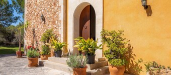 Secluded Country House with Pool, Terraces, Balcony, Garden & Wi-Fi