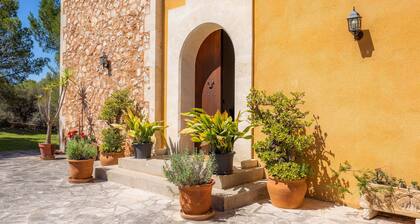 Abgelegene Finca mit Pool, Terrassen, Balkon, Garten und WLAN