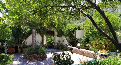Luxury Cozy Villa With Garden Near The Sea