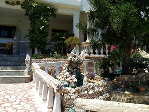 Villa, 2 Bedrooms, Smoking, Balcony | Garden