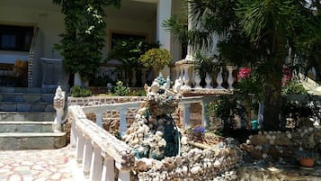 Villa, 1 Bedroom, Smoking, Balcony | Garden