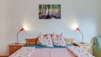 2 bedrooms, free WiFi, bed sheets