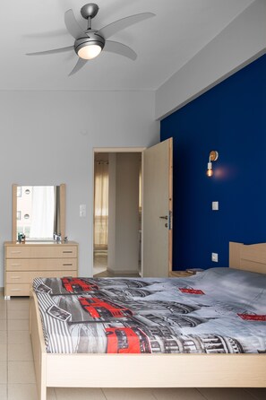 1 bedroom, desk, soundproofing, iron/ironing board