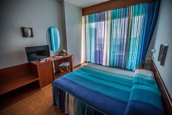 Room - Hotel Capo Est (Gabicce Mare)