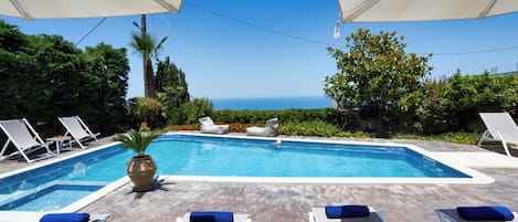 Villa, 5 chambres, fumeur, piscine privée | Piscine | Piscine extérieure