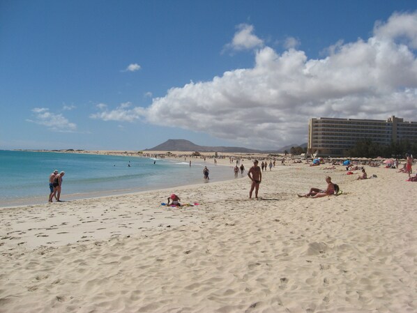 Beach - Sunny, Cosy Apartment on Ist Floor of Holiday Complex (La Oliva)