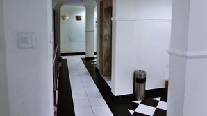 Interior - Plaza Hotel (Muscat)