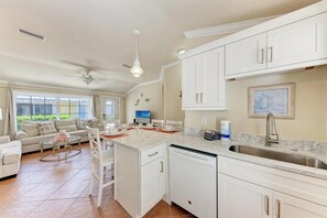 Interior - Sandpiper at Blue Lagoon on Anna Maria Island (Holmes Beach)