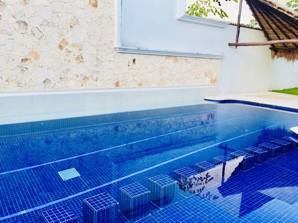 Hồ bơi ngoài trời 