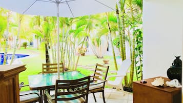 Room, 1 Bedroom, Patio, Garden View | Outdoor dining