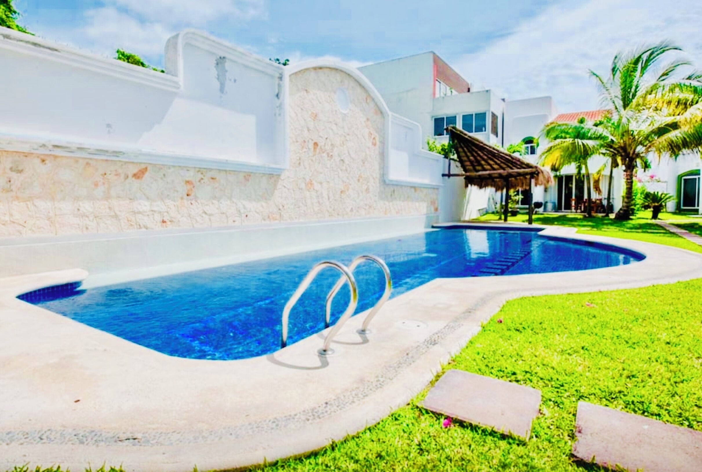 Habitación, 1 habitación, patio, vista al jardín | Alberca | Alberca al aire libre 