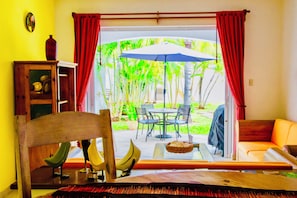 Interior - Room-executive Budget Room With Swimming (Playa del Carmen)