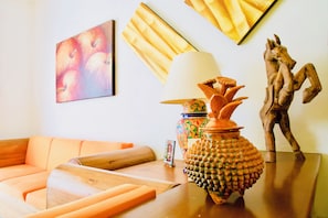 Room, 1 Bedroom, Balcony, Garden View | Bahagian dalam