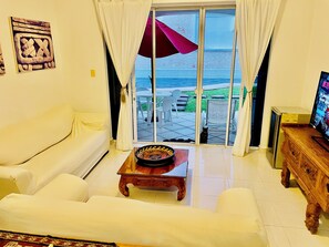 Zimmer, 1 Schlafzimmer, Balkon, Gartenblick | Wohnzimmer