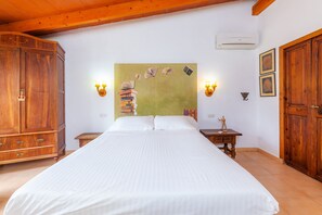 3 chambres, fer et planche à repasser, accès au Wi-Fi (inclus)