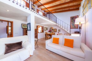 Televisio, takka, DVD-soitin