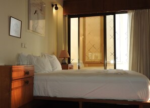 2 bedrooms, iron/ironing board, bed sheets - Collector Beach Loft (Rethymno)