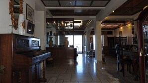 Unclassified image, 3 of 47, button - Collector Beach Loft (Rethymno)