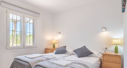 Modernized Country House with Rooftop Terrace, Garden and Wi-Fi