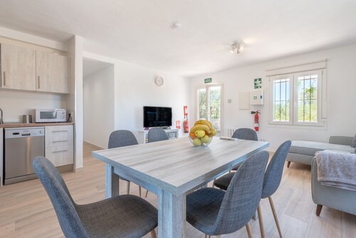 Maison de campagne modernisée avec terrasse sur le toit, jardin et Wi-Fi