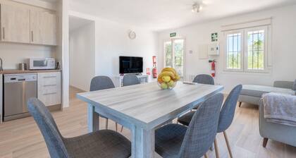 Maison de campagne modernisée avec terrasse sur le toit, jardin et Wi-Fi