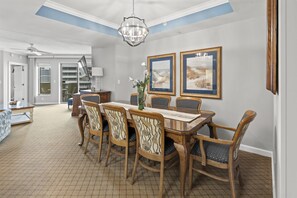 تناول الطعام