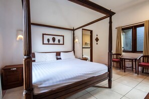 Villa, 3 Bedrooms - PB - Villa 1 - 3BR · 3-BR Private Pool Villa Walk to Seminyak Beach (Seminyak)