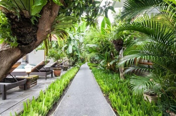 Garden - SMV - 3BedGRDN - V1 · 3BR Garden Villa Walk to Beach N Shops Legian (Legian)