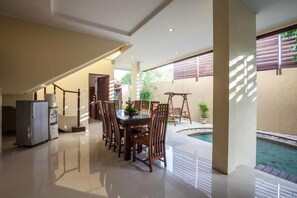Villa, 4 Bedrooms | Dining - 4 Bathroom Private Pool Villa near Seminyak Beach Bali (Seminyak)