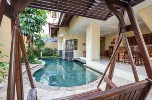 Outdoor pool - 4 Bathroom Private Pool Villa near Seminyak Beach Bali (Seminyak)