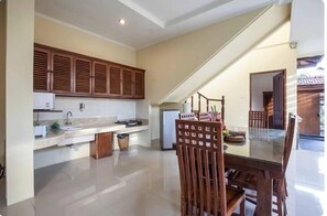 Villa, 4 Bedrooms | Private kitchen