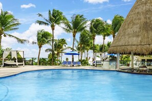 Villa, 3 Bedrooms, Smoking, Balcony | Pool