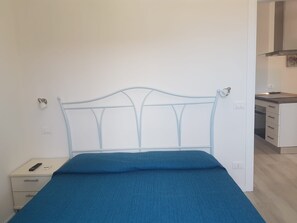 2 bedrooms, iron/ironing board, free WiFi, bed sheets - Holiday Apartment "Golden River 1" with Italian Charm (Marina di Campo)
