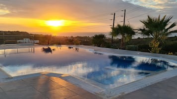 Vila, 2 quartos, sacada, vista para o oceano | Piscina | Piscina externa