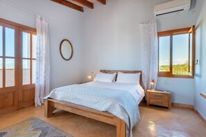 4 Schlafzimmer, Bügeleisen/Bügelbrett, kostenloses WLAN, Bettwäsche