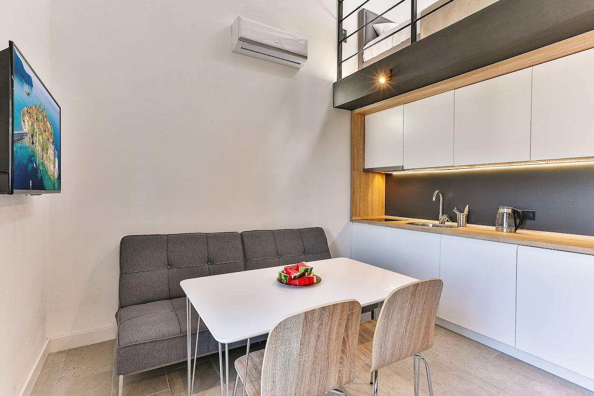Apartamento Confort | Ropa de cama de alta calidad, sistema de insonorización, wifi gratis
