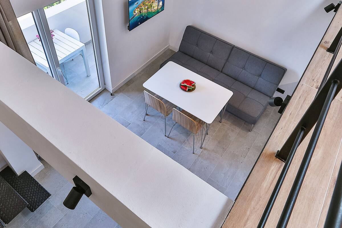1 habitación, ropa de cama de alta calidad y muebles diferentes