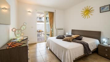1 chambre, fer et planche à repasser, accès au Wi-Fi (inclus)