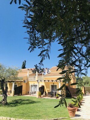 Room, 1 Bedroom, Smoking, Terrace | Property grounds