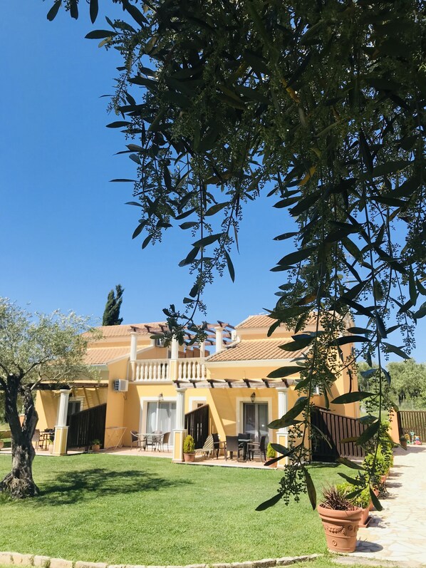 Huone, 1 makuuhuone, tupakointi sallittu, terassi | Ulkoalueet